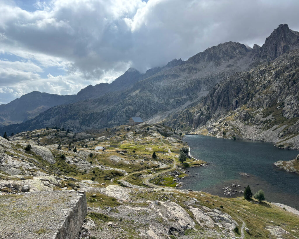 Ibón de bachimaña bajo