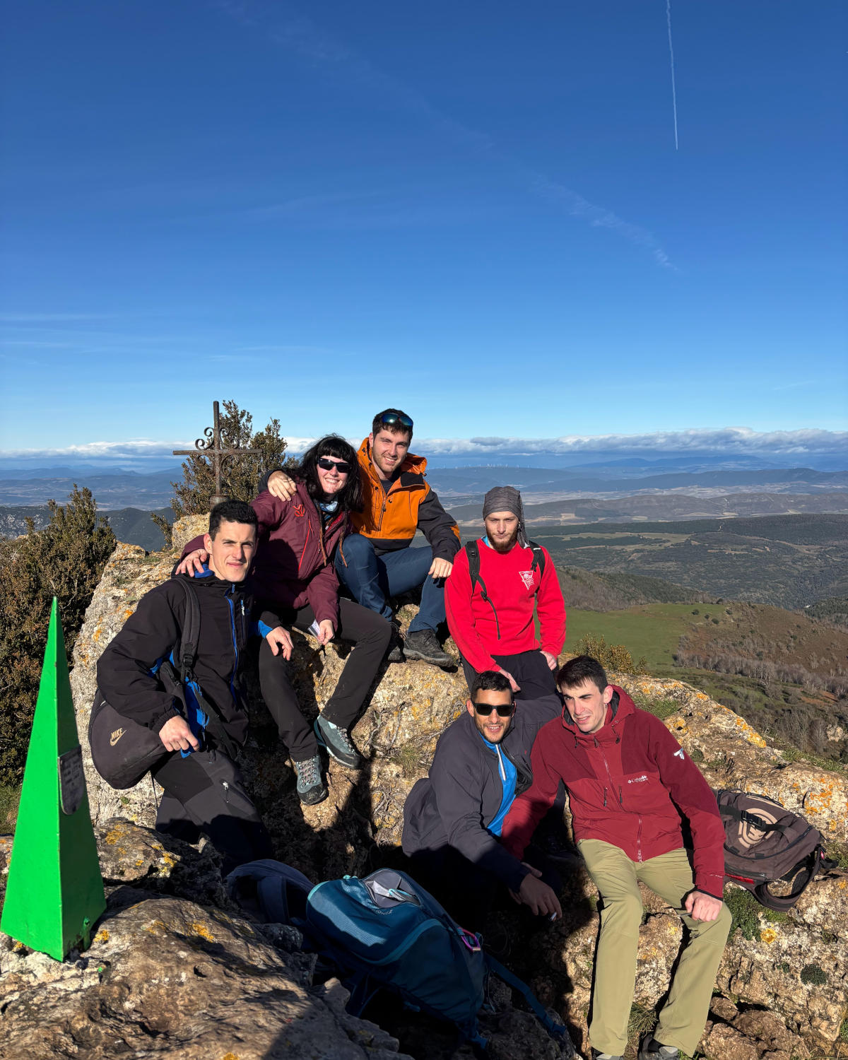 Buzón de cumbre de Toloño